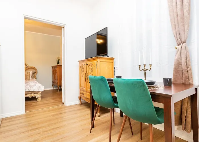 Easyrentals By 塔林