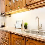 아파트 Easyrentals By *